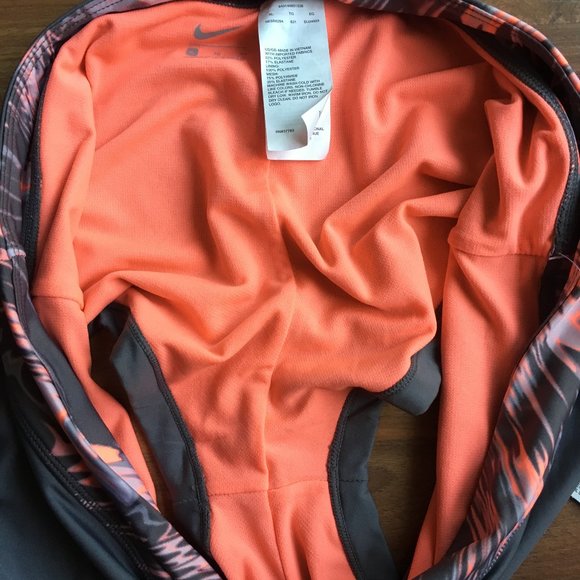 Nike Marble-Print Swim Boyshorts - Picture 8 of 8